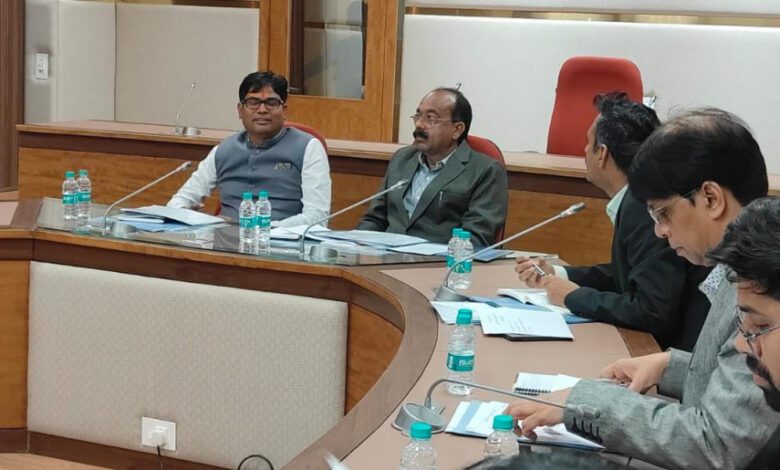 Departmental budget: Deputy Chief Minister Arun Sao and Finance Minister OP Chaudhary reviewed the departmental budget.