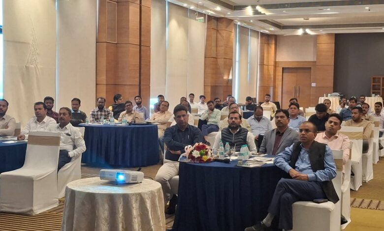 सड़क सुरक्षा, ब्लैक स्पॉट सुधार, साइनेज, सोलर आरपीएम, सोलर स्टड, मिडियन मार्कर एवं सुरक्षा उपायों की दी गई जानकारी…. सड़क सुरक्षा, ब्लैक स्पॉट सुधार, साइनेज, सोलर आरपीएम, सोलर स्टड, मिडियन मार्कर एवं सुरक्षा उपायों की दी गई जानकारी….