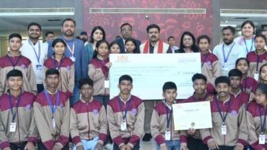 दिल्ली में आयोजित मॉडल यूथ ग्राम सभा में कोसमगुड़ा एकलव्य विद्यालय के युवाओं को मिला प्रथम पुरस्कार: उपमुख्यमंत्री एवं पंचायत मंत्री विजय शर्मा ने दी बधाई….