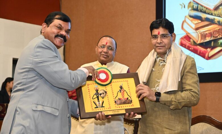 राष्ट्रीय शिक्षा नीति 2020 के माध्यम से शिक्षा को रोजगारोन्मुख, नवाचारपरक और वैश्विक स्तर पर प्रतिस्पर्धी बनाया जा रहा है-उच्च शिक्षा मंत्री टंक राम वर्मा…