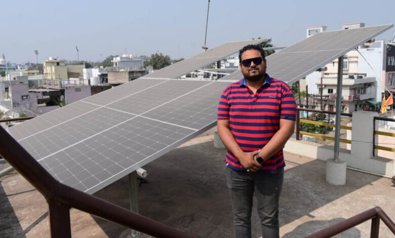 प्राकृतिक ऊर्जा से रोशन हो रहा प्रवीण शुक्ला का घर, बिजली बिल में हो रही उल्लेखनीय आर्थिक बचत…..