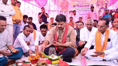उपमुख्यमंत्री विजय शर्मा ने 12.63 करोड़ की सड़क का किया भूमिपूजन, कहा- 13.6 किमी की 3 नई सड़कें बनने से गांवों का शहर से संपर्क होगा मजबूत….