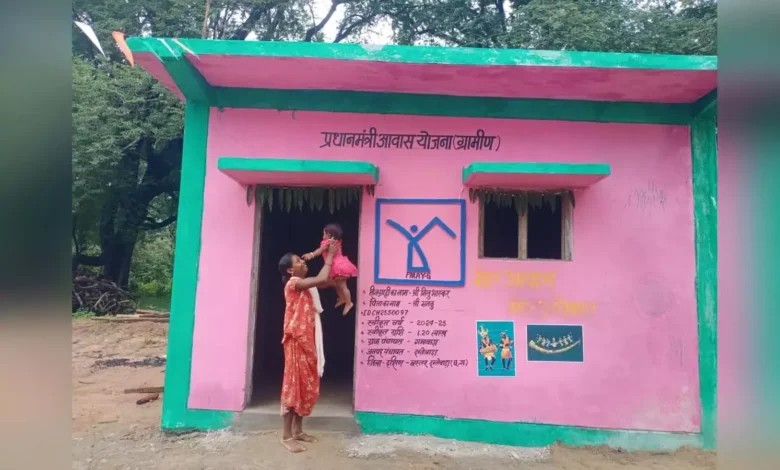 छत्तीसगढ़ ने प्रधानमंत्री आवास योजना में रचा राष्ट्रीय कीर्तिमान: चालू वित्तीय वर्ष 2025–26 में मात्र 10 माह 4 दिवस की अवधि में छत्तीसगढ़ में देश में सर्वाधिक 5 लाख प्रधानमंत्री आवासों का निर्माण पूर्ण….