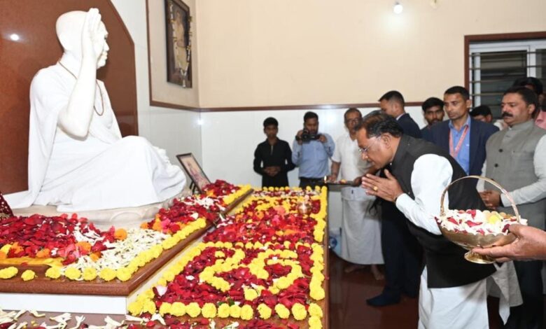 आध्यात्मिक मूल्यों एवं संस्कारों की पाठशाला है अघोर गुरु पीठ बनोरा : मुख्यमंत्री विष्णुदेव साय आध्यात्मिक मूल्यों एवं संस्कारों की पाठशाला है अघोर गुरु पीठ बनोरा : मुख्यमंत्री विष्णुदेव साय