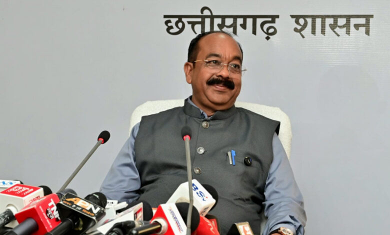 उप मुख्यमंत्री अरुण साव ने कैबिनेट की बैठक में लिए गए निर्णयों की जानकारी दी…. उप मुख्यमंत्री अरुण साव ने कैबिनेट की बैठक में लिए गए निर्णयों की जानकारी दी….