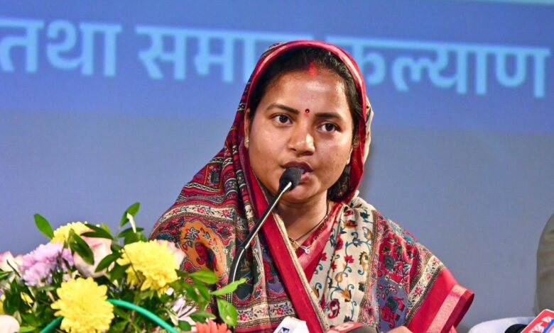 जल संरक्षण, पर्यटन विकास और स्थानीय युवाओं के लिए रोजगार के नए अवसर: मंत्री श्रीमती लक्ष्मी राजवाड़े की पहल से जलाशयों के जीर्णोद्धार के लिए 10.93 करोड़ रुपए की स्वीकृति…