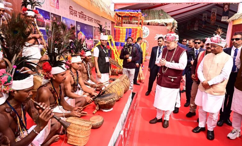 अमित शाह ने देखा बस्तर की जनजातीय विरासत का वैभव, विजेता दलों से मिलकर बढ़ाया उत्साह…..