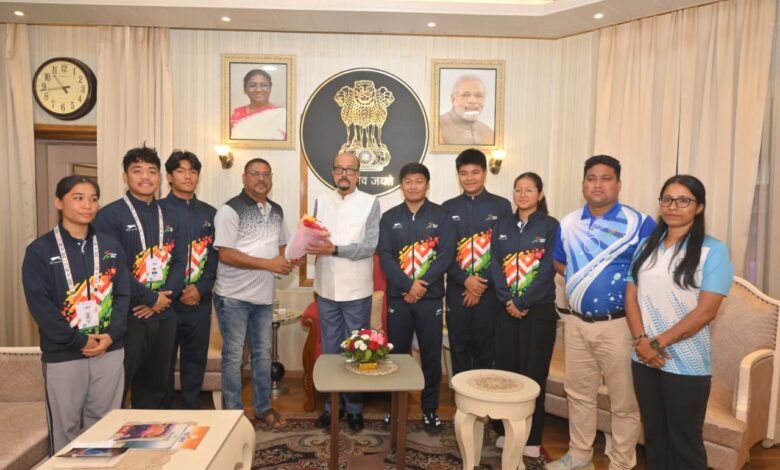 असम के तैराकों ने राज्यपाल डेका से की सौजन्य भेंट, 9 पदक जीतकर बने फर्स्ट रनर-अप….