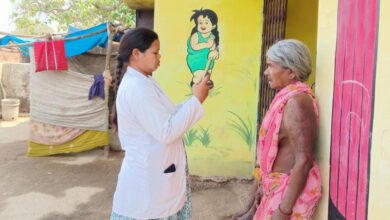 आयुष्मान और वय वंदन कार्ड वितरण में प्रदेश का अग्रणी जिला बना बस्तर, जिले में पदस्थ महिला शक्ति के सहयोग से हासिल हुई उपलब्धि…..