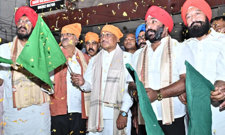 सिख गुरुओं की सीख और बलिदान हम सभी को देती है प्रेरणा – मुख्यमंत्री विष्णु देव साय…. सिख गुरुओं की सीख और बलिदान हम सभी को देती है प्रेरणा – मुख्यमंत्री विष्णु देव साय….