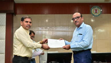 ई-ऑफिस में समयबद्ध कार्य करने और उपस्थिति में श्रेष्ठ प्रदर्शन करने वाले अधिकारी-कर्मचारियों को मुख्य सचिव ने किया सम्मानित….