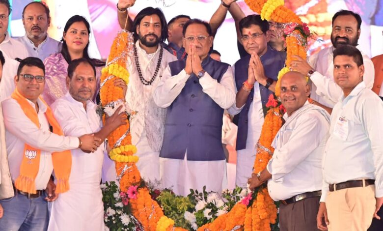 किसानों की खुशियों भरी होली के बाद अब भूमिहीन कृषि श्रमिकों की नवरात्रि भी हुई समृद्ध: मुख्यमंत्री ने दीनदयाल उपाध्याय भूमिहीन कृषि मजदूर कल्याण योजना के तहत राशि का किया अंतरण….