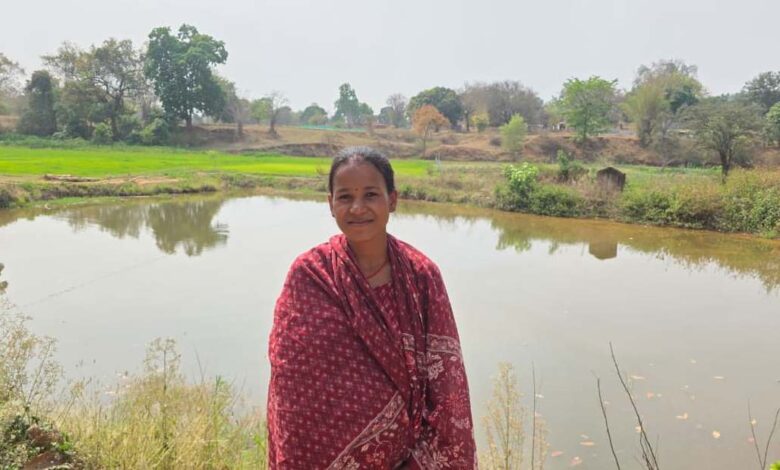 मनरेगा की ‘डबरी’ और ‘बिहान’ के सहयोग से सविता बनीं आत्मनिर्भर…..