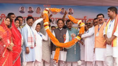 छत्तीसगढ़ में सामूहिक विवाह बना सामाजिक एकता का उत्सव, मुख्यमंत्री ने 13 नवदंपतियों को दिया आशीर्वाद….