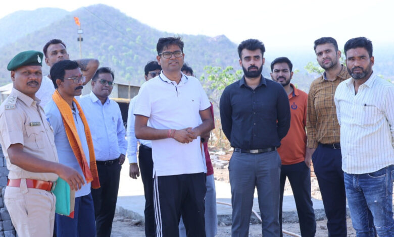 रायगढ़ के समग्र विकास को नई रफ्तार: वित्त मंत्री ओ.पी. चौधरी ने 9 प्रमुख परियोजनाओं का किया निरीक्षण… रायगढ़ के समग्र विकास को नई रफ्तार: वित्त मंत्री ओ.पी. चौधरी ने 9 प्रमुख परियोजनाओं का किया निरीक्षण…