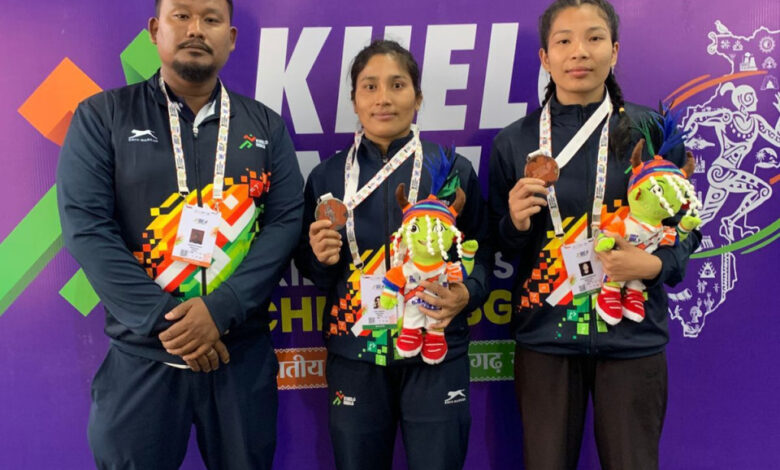 कुश्ती सीखने के लिए स्विमिंग पूल में जॉब करने वाली देबी डायमारी की मेहनत लाई रंग, खेलो इंडिया ट्राइबल गेम्स में जीता रजत…..