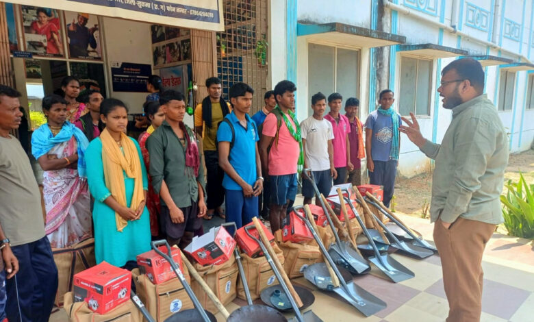 नवजीवन की ओर बढ़ते कदम: आत्मसमर्पण से आत्मनिर्भरता- सुकमा में युवाओं को मिली नए जीवन की मजबूत नींव……