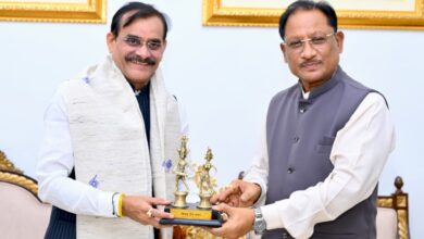 मुख्यमंत्री से सांसद विष्णु दत्त शर्मा ने की सौजन्य मुलाकात…..