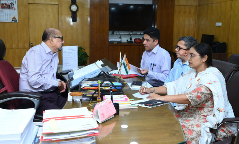 राज्यपाल रमेन डेका के निर्देश पर धनेशपुर में दिव्यांग बच्चों के लिए विशेष शिविर…..