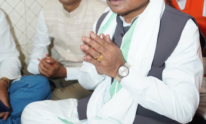 सुशासन तिहार के दौरान मुख्यमंत्री विष्णुदेव साय पहुंचे कोसला धाम,माता कौशल्या मंदिर में पूजा-अर्चना कर प्रदेशवासियों की सुख-समृद्धि की कामना की सुशासन तिहार के दौरान मुख्यमंत्री विष्णुदेव साय पहुंचे कोसला धाम,माता कौशल्या मंदिर में पूजा-अर्चना कर प्रदेशवासियों की सुख-समृद्धि की कामना की