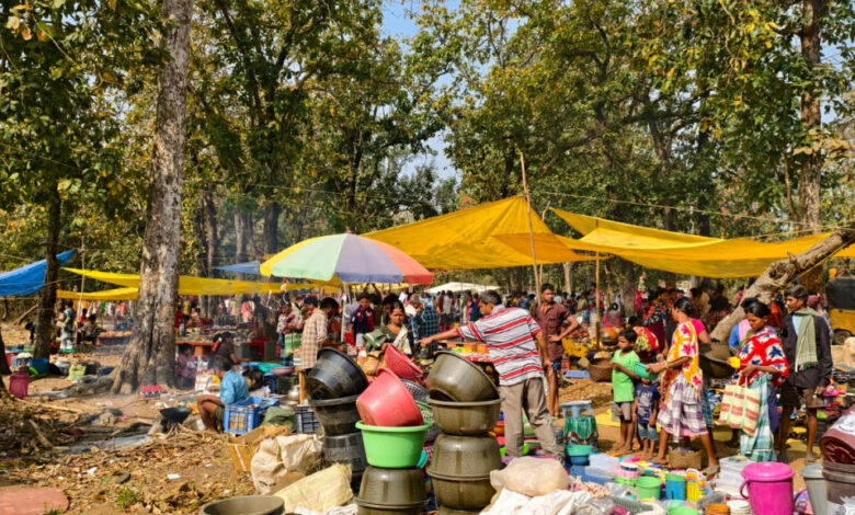 नक्सल मुक्त बीजापुर में विकास की नई दस्तक, चार दशकों बाद फिर सजी पुजारी कांकेर और कोण्डापल्ली की साप्ताहिक बाजारें…..