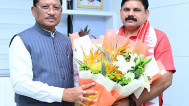 मुख्यमंत्री विष्णुदेव साय से केंद्रीय कोयला एवं खान राज्य मंत्री सतीश चंद्र दुबे ने की सौजन्य मुलाकात… मुख्यमंत्री विष्णुदेव साय से केंद्रीय कोयला एवं खान राज्य मंत्री सतीश चंद्र दुबे ने की सौजन्य मुलाकात…