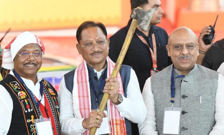 लाल किला मैदान से गूंजा जनजातीय गौरव का स्वर, राष्ट्रीय जनजाति सांस्कृतिक समागम में मुख्यमंत्री विष्णुदेव साय बोले – जनजातीय समाज दुनिया को सिखा सकता है प्रकृति संग विकास…..