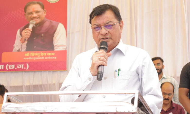 शिविर में ही समस्या का निराकरण हो जाना एक बड़ी उपलब्धि – मंत्री लखनलाल देवांगन….