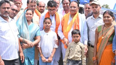 ’चिरायु योजना से मिली नई जिंदगी: समीरा और नितिन ने मुख्यमंत्री को थैंक यू कार्ड देकर जताया आभार’….. ’चिरायु योजना से मिली नई जिंदगी: समीरा और नितिन ने मुख्यमंत्री को थैंक यू कार्ड देकर जताया आभार’…..