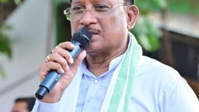 ’मुख्यमंत्री विष्णु देव साय ने बरगद के पेड़ के नीचे लगाई चौपाल, सुनी ग्रामीणों की समस्याएं’, योजनाओं की जमीनी स्थिति का लिया फीडबैक….. ’मुख्यमंत्री विष्णु देव साय ने बरगद के पेड़ के नीचे लगाई चौपाल, सुनी ग्रामीणों की समस्याएं’, योजनाओं की जमीनी स्थिति का लिया फीडबैक…..