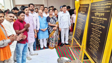 निगम के विभिन्न वार्डो को मिली 04 करोड़ 85 लाख रू. के विकास कार्यो की सौगात: उद्योग मंत्री लखनलाल देवांगन व महापौर श्रीमती राजपूत ने किया 03 करोड़ 75 लाख रू. के विकास कार्यो का भूमिपूजन एवं 01 करोड़ 10 लाख रू. के कार्य का किया लोकार्पण…. निगम के विभिन्न वार्डो को मिली 04 करोड़ 85 लाख रू. के विकास कार्यो की सौगात: उद्योग मंत्री लखनलाल देवांगन व महापौर श्रीमती राजपूत ने किया 03 करोड़ 75 लाख रू. के विकास कार्यो का भूमिपूजन एवं 01 करोड़ 10 लाख रू. के कार्य का किया लोकार्पण….