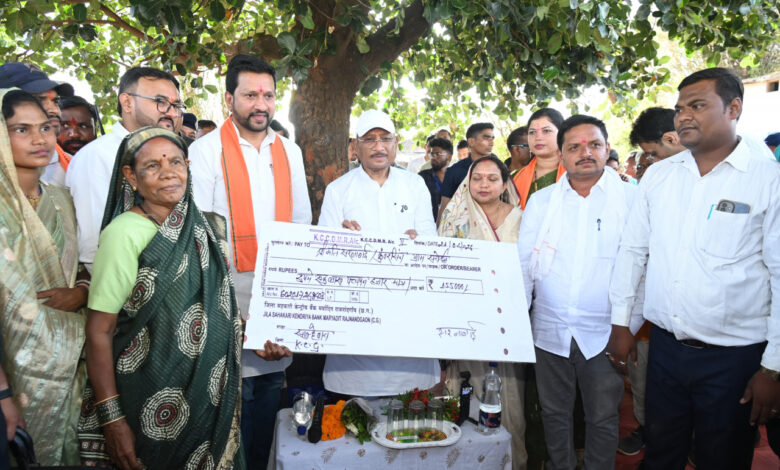 सुशासन तिहार: चौपाल में मिली राहत, सरलाबाई मरावी की समस्या का  मुख्यमंत्री विष्णु देव साय ने किया त्वरित समाधान…..