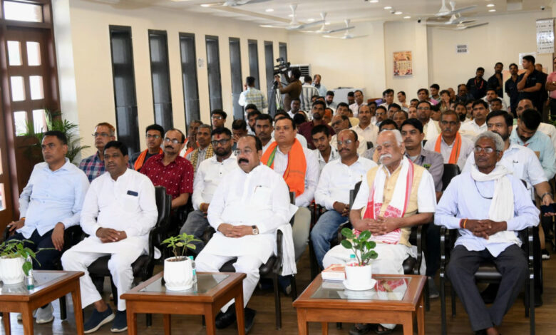 मल्हार में छटवीं-सातवीं शताब्दी का ताम्रपत्र मिलना छत्तीसगढ़ के लिए गौरव की बात- उप मुख्यमंत्री अरुण साव….. मल्हार में छटवीं-सातवीं शताब्दी का ताम्रपत्र मिलना छत्तीसगढ़ के लिए गौरव की बात- उप मुख्यमंत्री अरुण साव…..