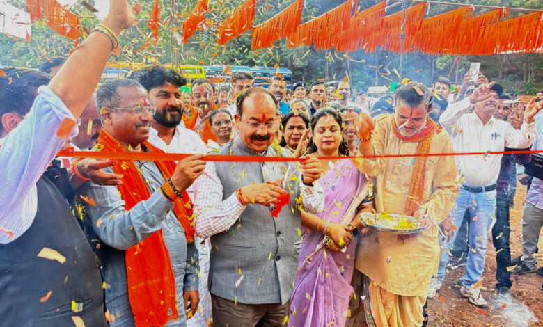 स्वच्छता, पेयजल, सड़क, अधोसंरचना और नागरिक सुविधाएं बढ़ाने प्रमुखता से किये जा रहे काम – उप मुख्यमंत्री अरुण साव….. स्वच्छता, पेयजल, सड़क, अधोसंरचना और नागरिक सुविधाएं बढ़ाने प्रमुखता से किये जा रहे काम – उप मुख्यमंत्री अरुण साव…..