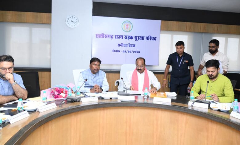 तकनीक, प्रशिक्षण और सख्त निगरानी से सड़क हादसों पर लगाम की तैयारी, राज्य सड़क सुरक्षा परिषद की बैठक में दोनों उपमुख्यमंत्रियों और परिवहन मंत्री ने की समीक्षा…… तकनीक, प्रशिक्षण और सख्त निगरानी से सड़क हादसों पर लगाम की तैयारी, राज्य सड़क सुरक्षा परिषद की बैठक में दोनों उपमुख्यमंत्रियों और परिवहन मंत्री ने की समीक्षा……
