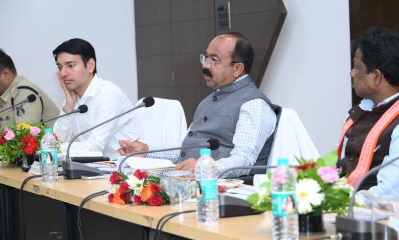उप मुख्यमंत्री अरुण साव ने स्वच्छता दीदियों के नियमित स्वास्थ्य जांच और सुरक्षा किट प्रदान करने के दिए निर्देश….. उप मुख्यमंत्री अरुण साव ने स्वच्छता दीदियों के नियमित स्वास्थ्य जांच और सुरक्षा किट प्रदान करने के दिए निर्देश…..