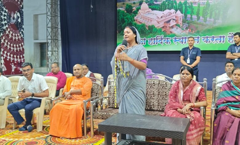 नक्सल मुक्त नारायणपुर विकास की नई उड़ान पर : मंत्री लक्ष्मी राजवाड़े ने विद्यार्थियों को दिया बड़े सपने देखने का संदेश….