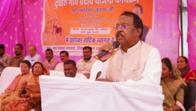 हर आंगन में समृद्धि की नई उम्मीद: समग्र डेयरी विकास योजना से बदल रही ग्रामीण अर्थव्यवस्था- मंत्री रामविचार नेताम….. हर आंगन में समृद्धि की नई उम्मीद: समग्र डेयरी विकास योजना से बदल रही ग्रामीण अर्थव्यवस्था- मंत्री रामविचार नेताम…..