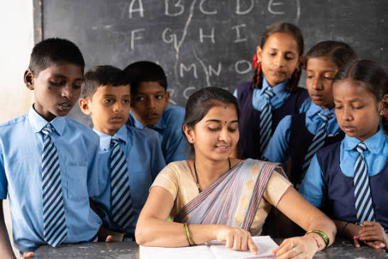 छत्तीसगढ़ के शिक्षा विभाग में बड़ा बदलाव- 16 जून से ऑनलाइन हाजिरी और लीव जरूरी, लापरवाही पर रुकेगा जून का वेतन…… छत्तीसगढ़ के शिक्षा विभाग में बड़ा बदलाव- 16 जून से ऑनलाइन हाजिरी और लीव जरूरी, लापरवाही पर रुकेगा जून का वेतन……