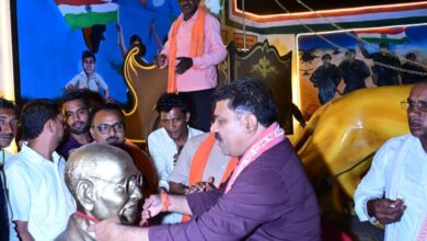उप मुख्यमंत्री विजय शर्मा ने भारत माता की प्रतिमा एवं भव्य शहीद स्मारक का किया लोकार्पण….