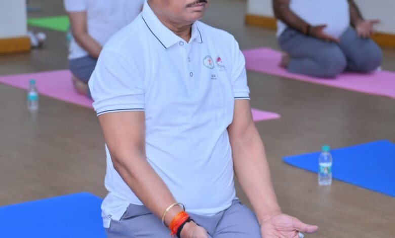 चिंतन शिविर 3.0: योग से हुई नई सुबह, मुख्यमंत्री विष्णु देव साय ने दिया स्वस्थ और संतुलित जीवन का संदेश….. चिंतन शिविर 3.0: योग से हुई नई सुबह, मुख्यमंत्री विष्णु देव साय ने दिया स्वस्थ और संतुलित जीवन का संदेश…..