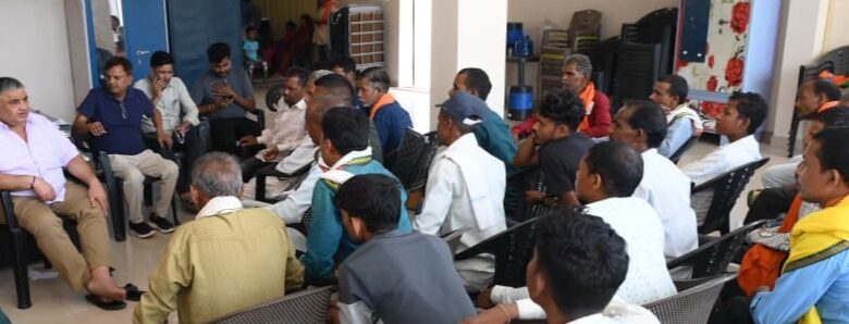 जनदर्शन में मंत्री राजेश अग्रवाल ने सुनीं ग्रामीणों की समस्याएं, त्वरित समाधान के दिए निर्देश जनदर्शन में मंत्री राजेश अग्रवाल ने सुनीं ग्रामीणों की समस्याएं, त्वरित समाधान के दिए निर्देश